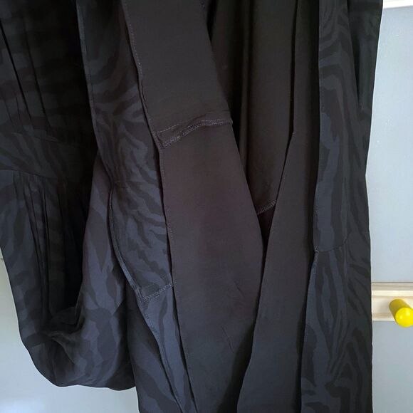 NWT ba&sh Robie Samie Subtle Zebra Print Midi Dress in Marine - Picture 9 of 11